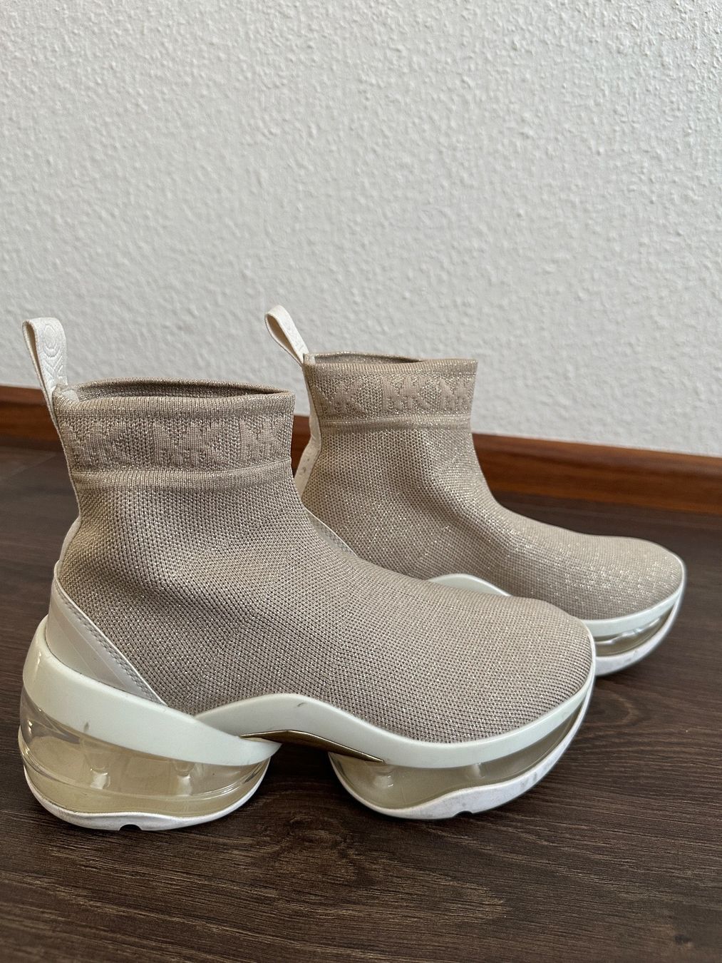 Michael Kors Scarpe da donna: Michael Kors Sneaker Gr. 37.5 Plateau Glitzer Beige – Usato da Basel venduto da morochadelsur 1