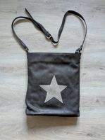 Sac bandoulière gris avec étoile