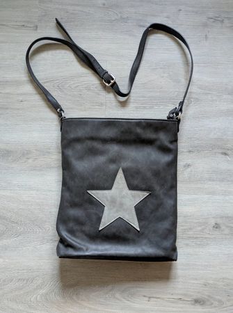 Sac bandoulière gris avec étoile