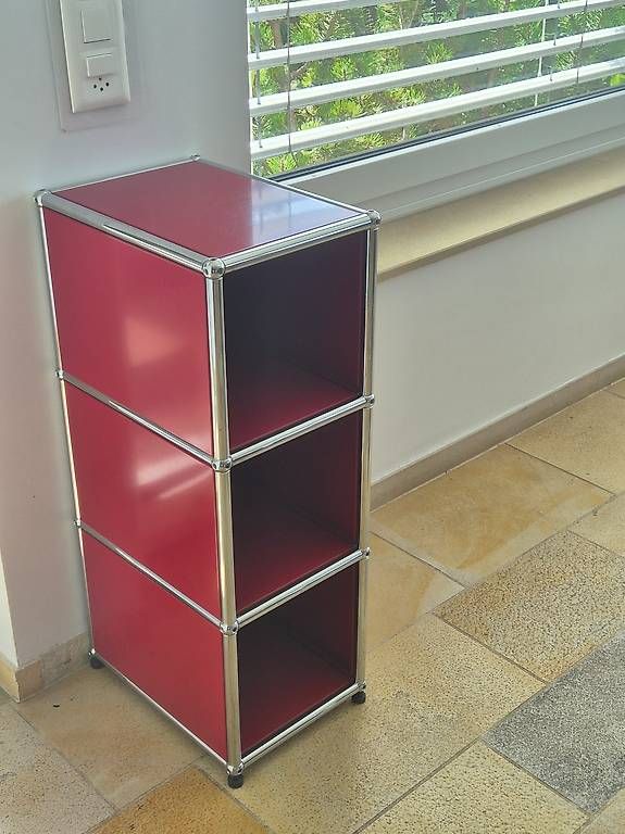 Étagères: Original USM Haller Regal in Rubinrot – D'occasion à Winkel par julia_111