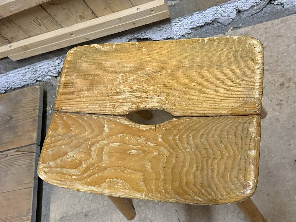 Sgabelli: Alter Holzhocker / Schemel  Vintage – Usato da Rudolfstetten venduto da Skalpell 1