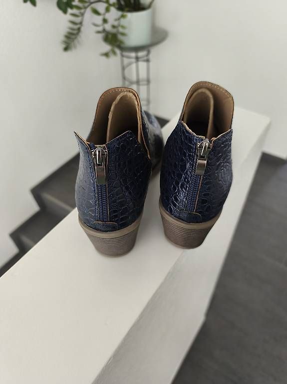 Scarpe da donna: Damenschuhe blau Gr. 38 – Usato da Stansstad venduto da -mbs- 1