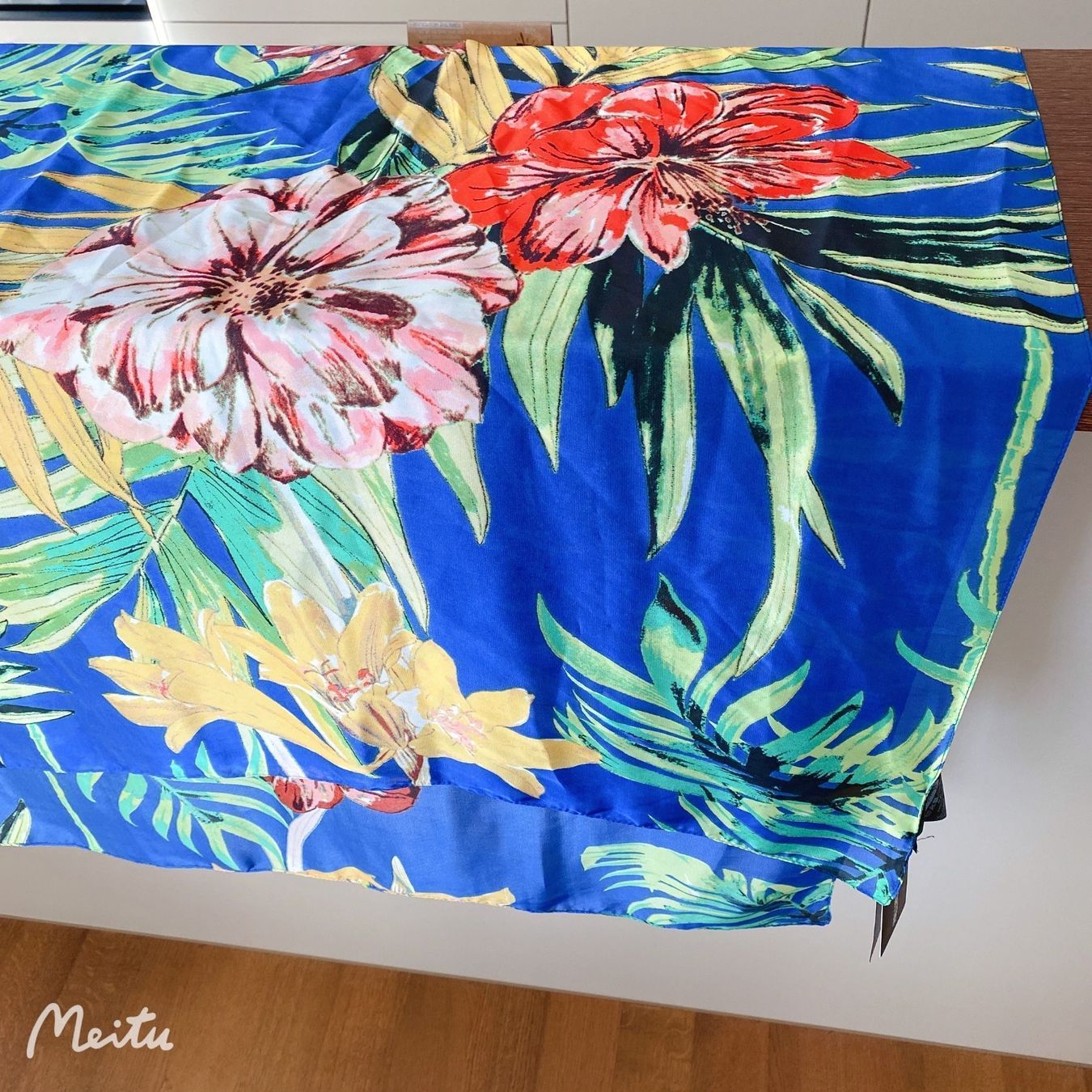 Foulards & écharpes: HALLHUBER Schal – Neuf avec emballage d'origine à Luzern par Sommer_26 1