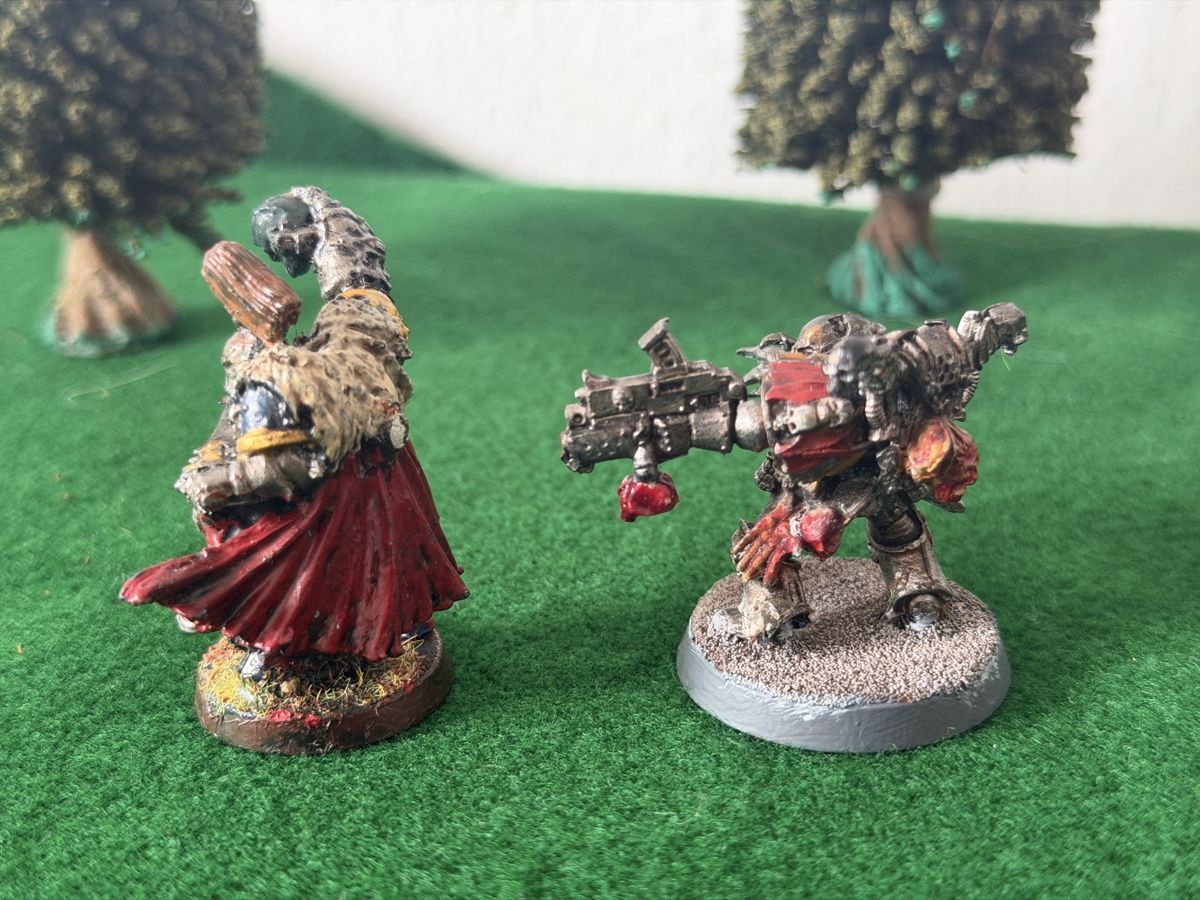 Kit di modellismo & Modellini statici: Warhammer 40K - 2 miniature Chaos Space Marines dipinte! – Nuovo (secondo la descrizione) da S. Pietro venduto da nap_9xjt 1
