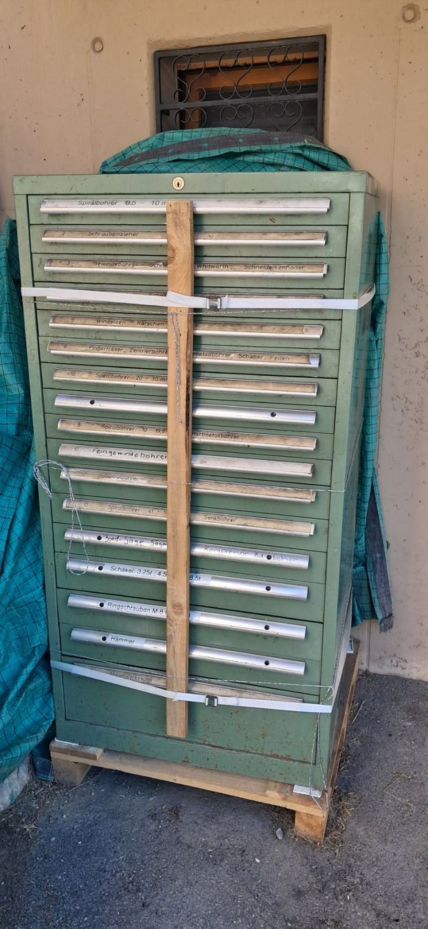 Schränke: Schubladenstock – Gebraucht aus Törbel von fab_qr2s