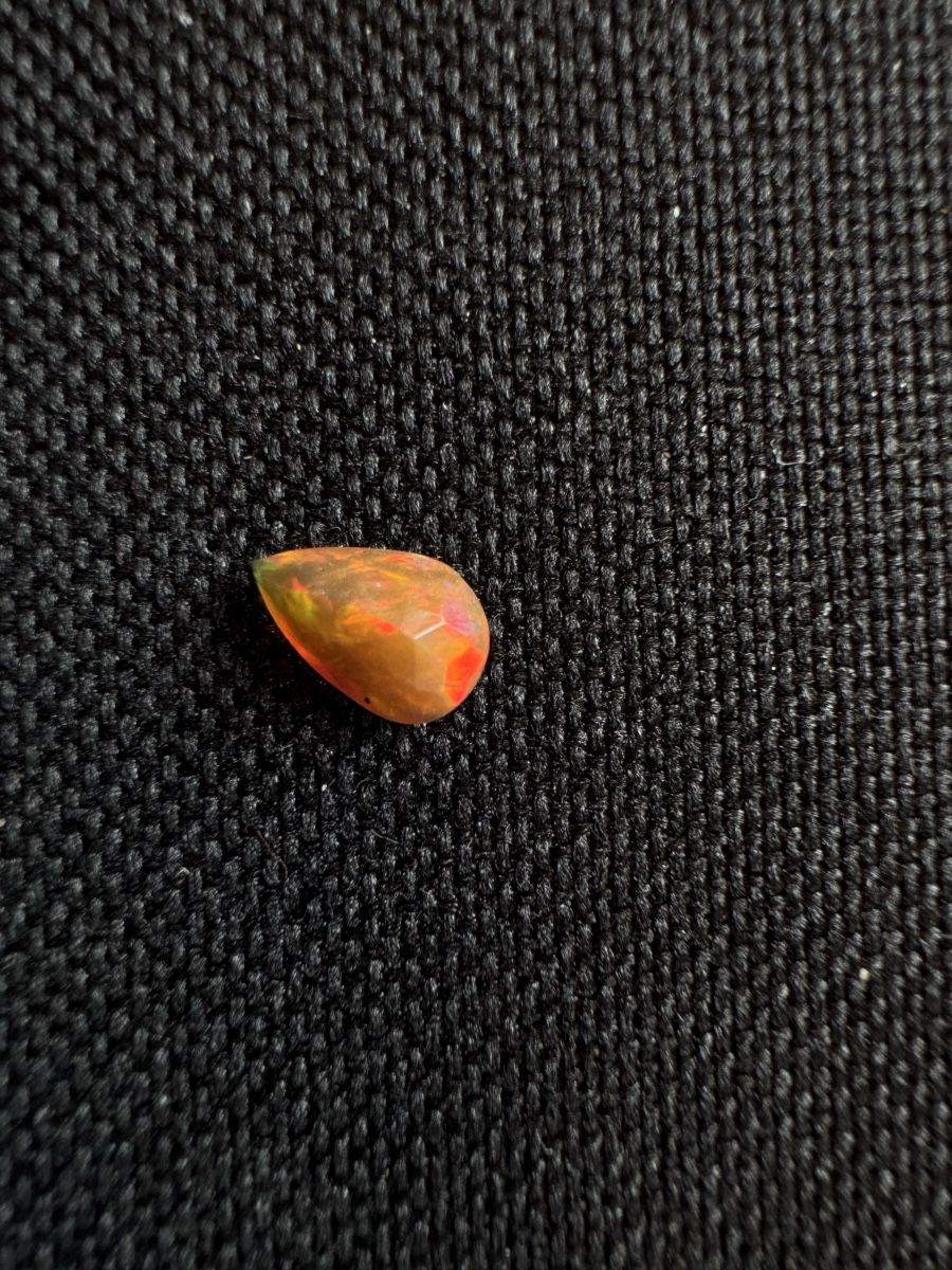 Pietre preziose: Äthiopischer Opal 0.75ct – Nuovo e nell'imballaggio originale da Wängi venduto da Horus90 2
