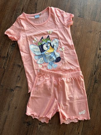 Tolles Bluey Pyjama Gr. 110/116, Neu