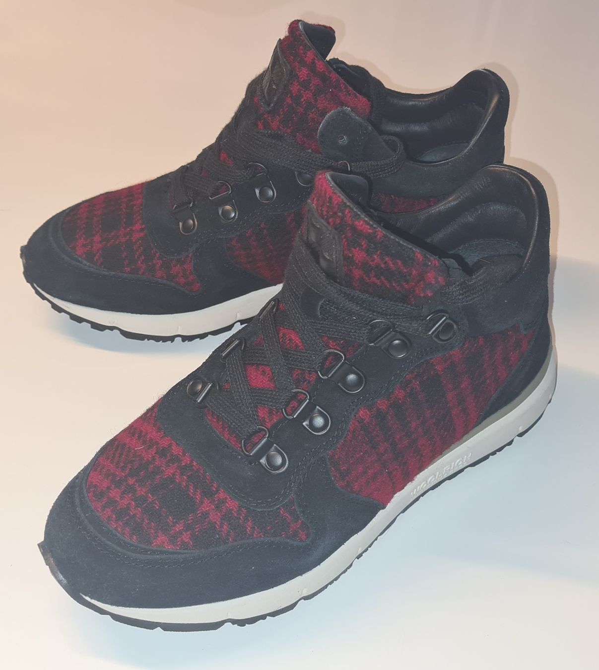 Woolrich Scarpe da donna: Woolrich Sneakers gr.38 – Usato da Nebikon venduto da Draga25