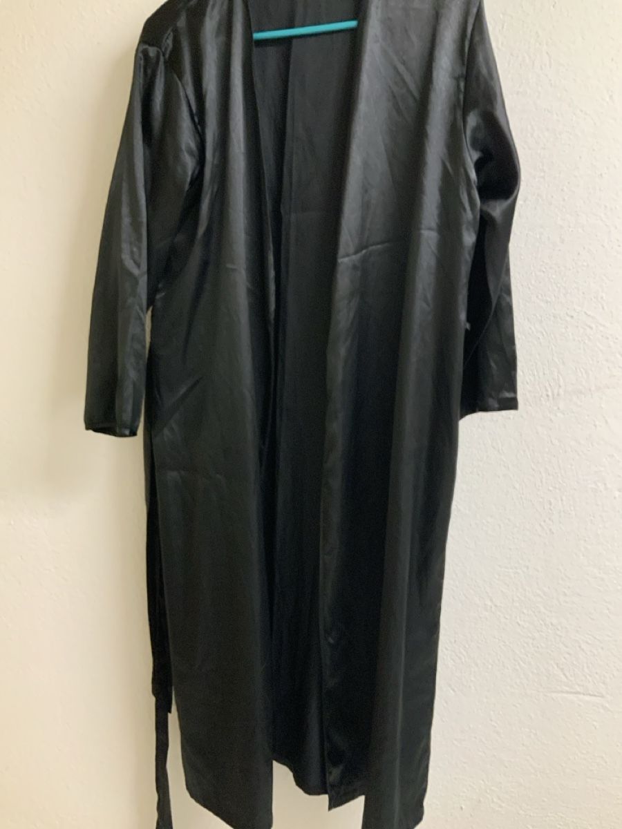 Accappatoi: Morgenmantel Polyester Grösse M schwarz Neu – Nuovo (secondo la descrizione) da Wallisellen venduto da AS.TZ. 1