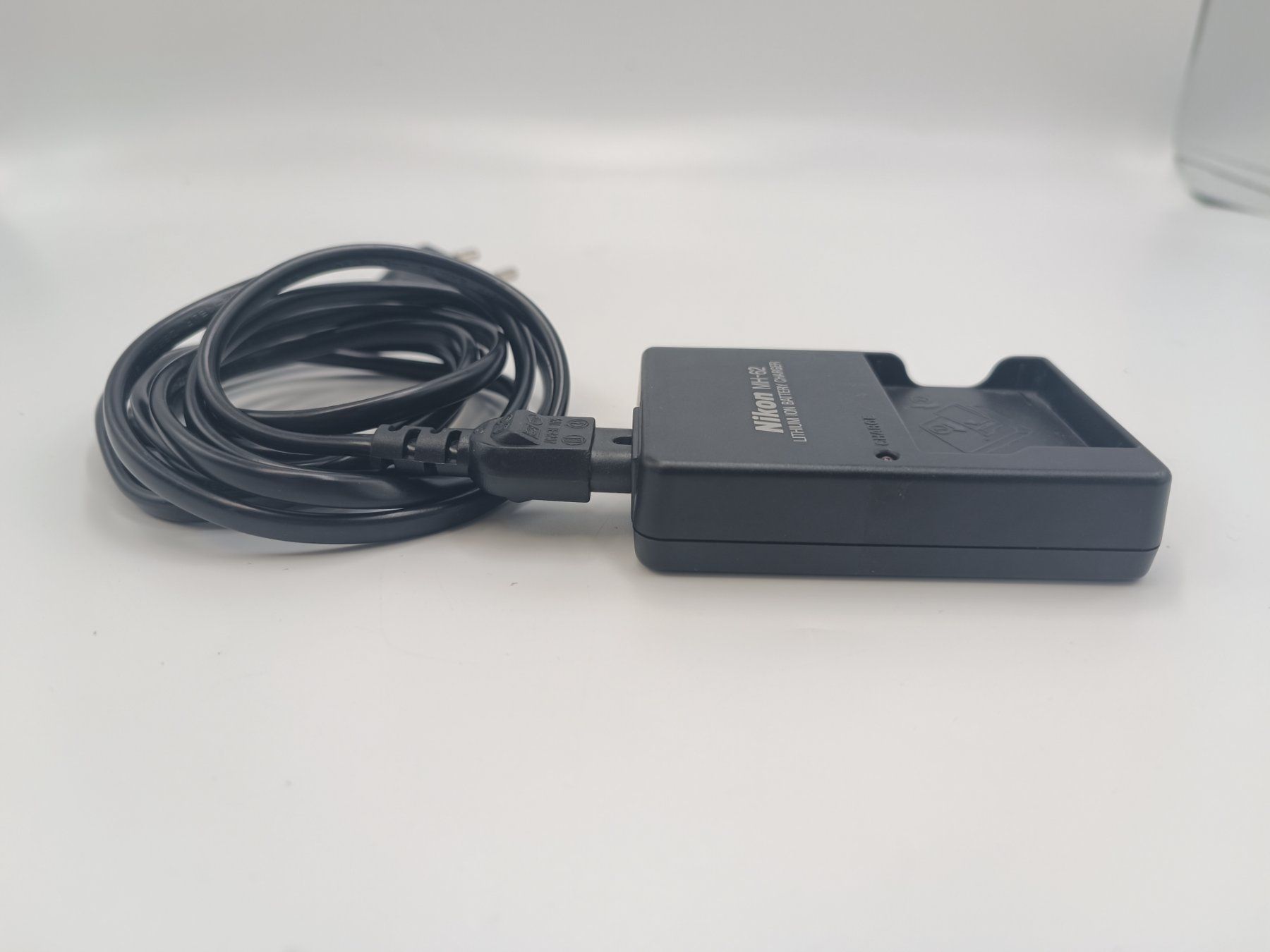 Nikon Altri Accessori: Nikon Battery charger MH-62 – Usato da Schlieren venduto da 2nd-Life 2