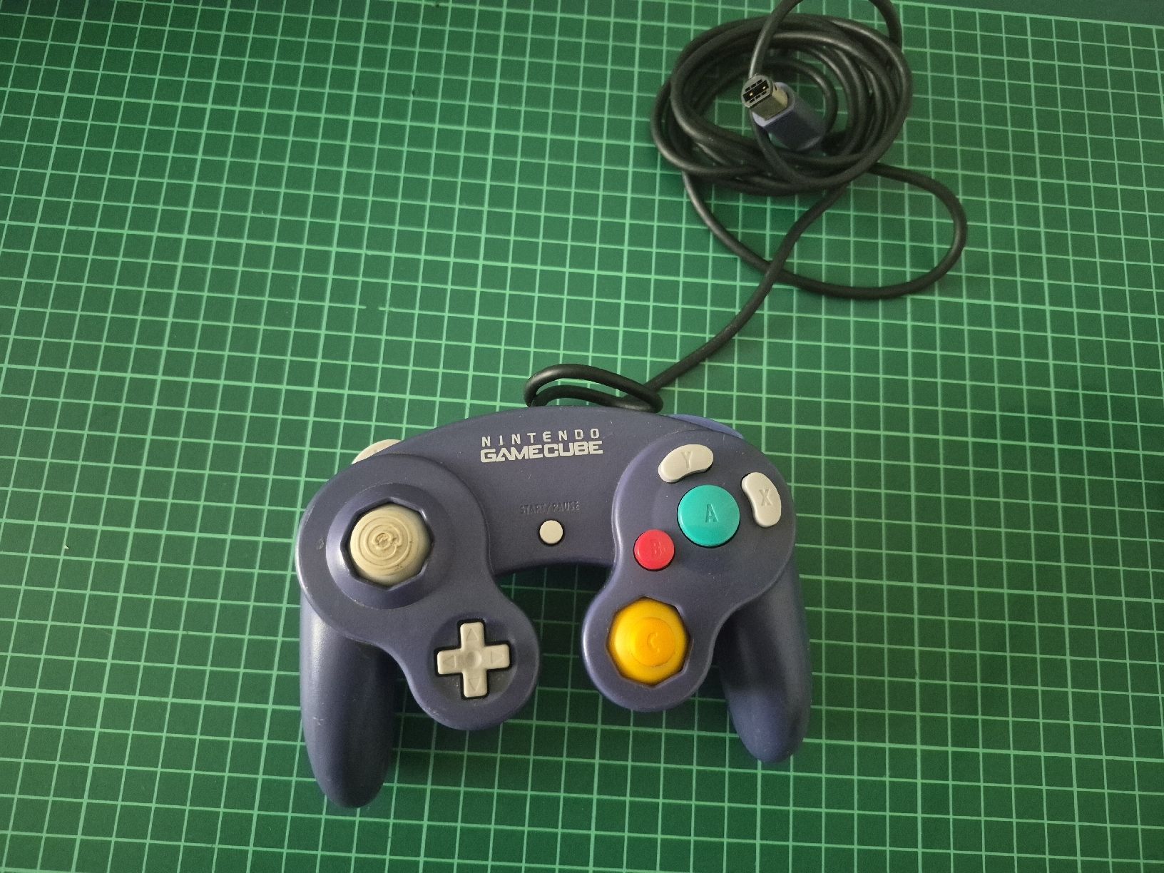 Nintendo Controller: Nintendo GameCube Controller violett gebraucht – Usato da Meyrin venduto da Retro-GZ