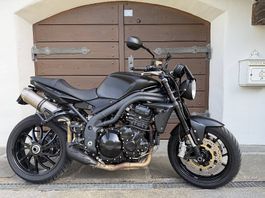 Triumph Speed Triple 1050