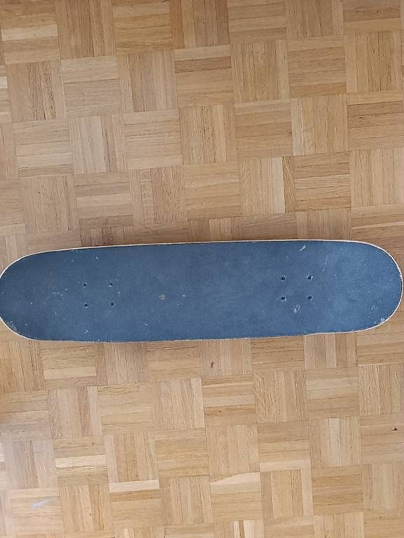 Skateboards: 2  Skateboard a vendre – D'occasion à Genève par Juanchito01