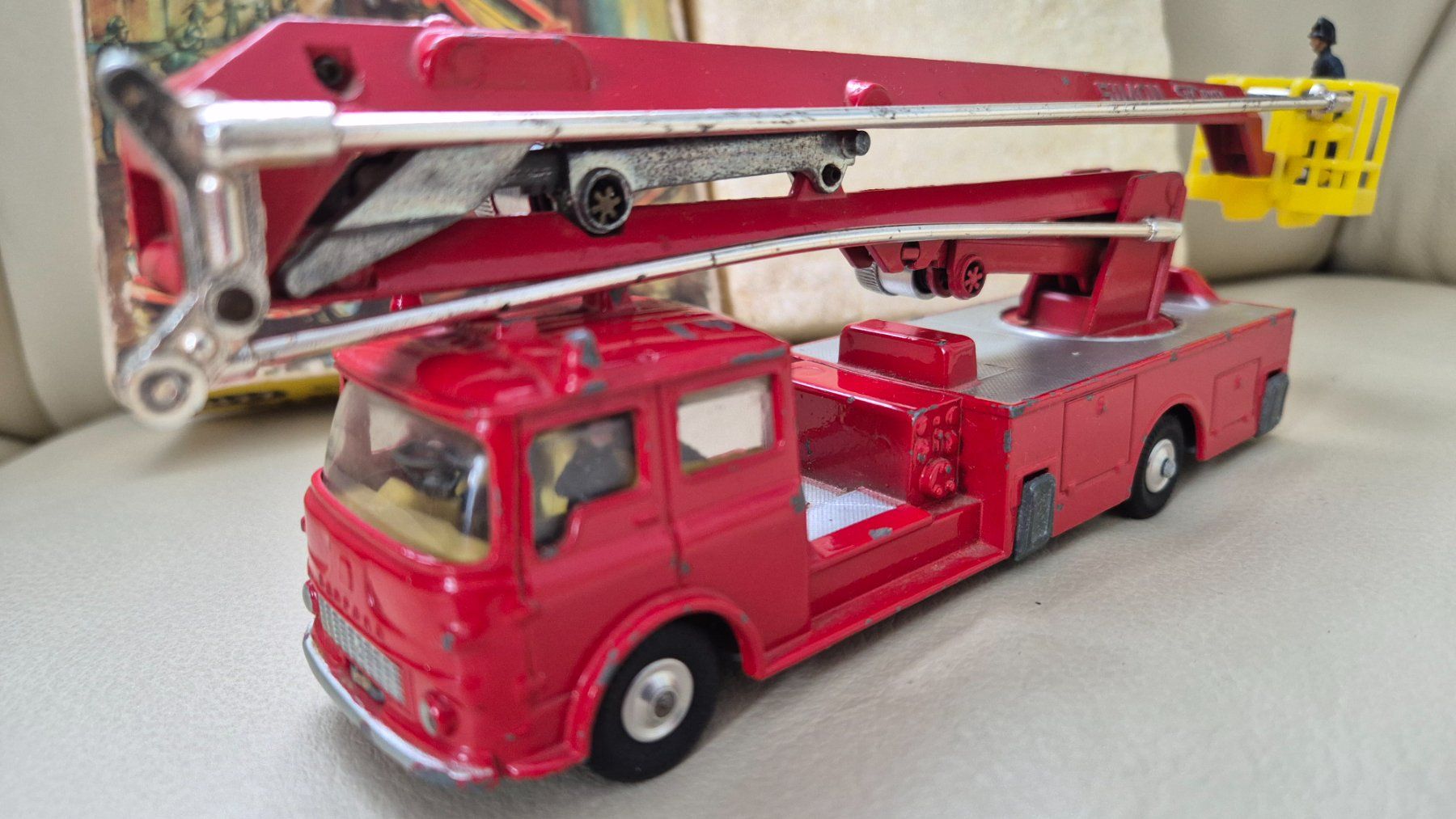 Corgi Toys Modellini d'auto: Corgi Toys MAJOR 1127 Simon Snorkel Fire Engine – Usato da Jona venduto da petzi2 4
