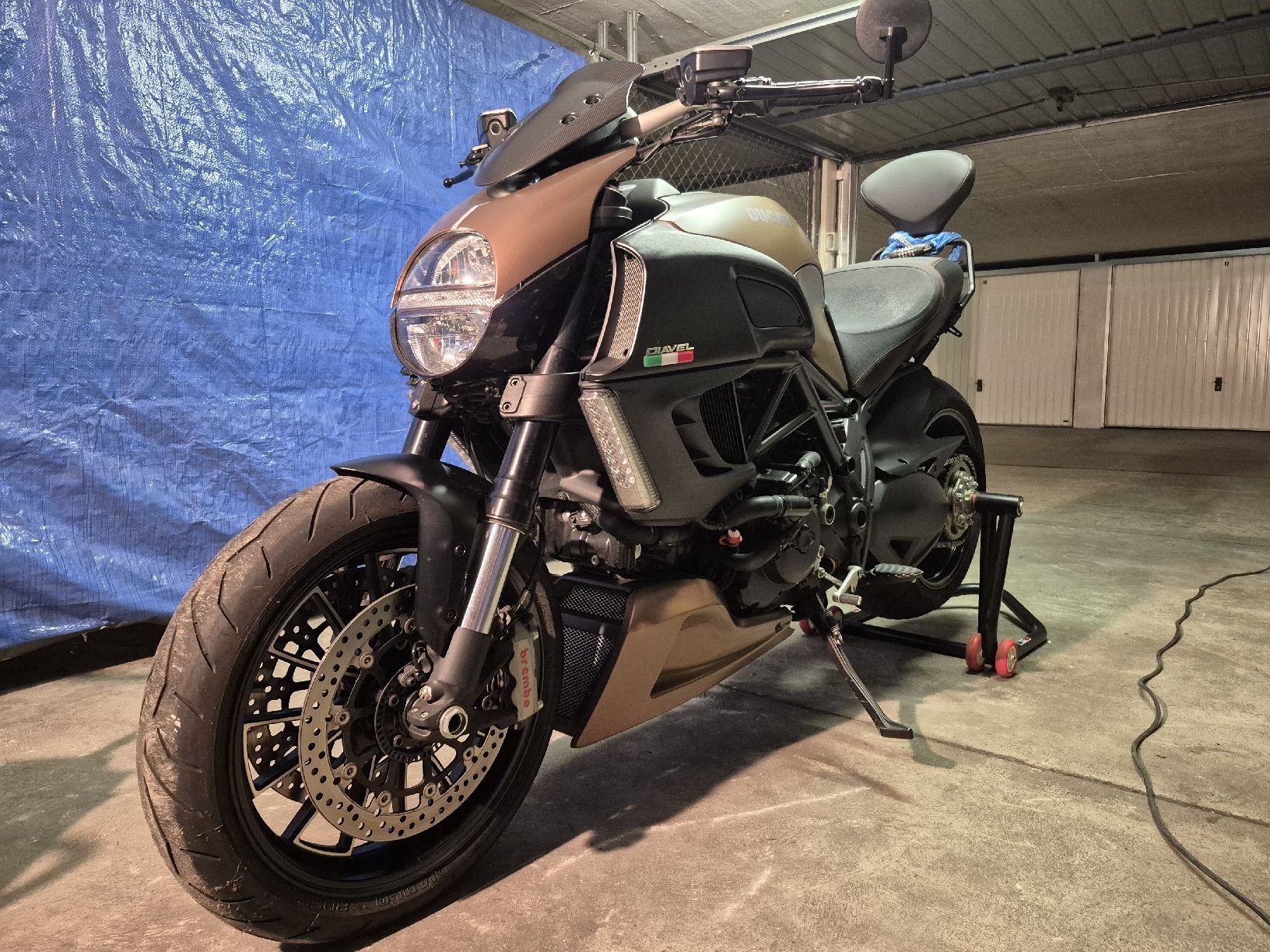 Ducati Strada: Ducati Diavel nur 5500km – Usato da Watt venduto da Massycar68