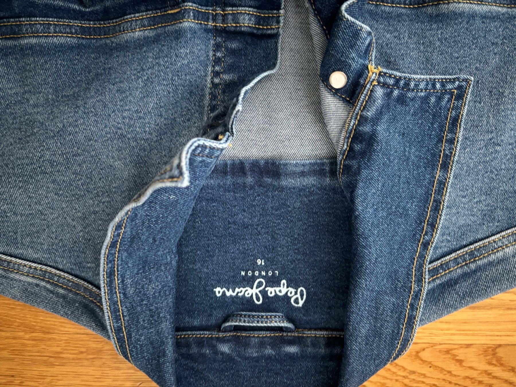 Pepe Jeans Jacken: Pepe Jeans Jeansjacke – Gebraucht aus Duebendorf von tom_lp2m 1