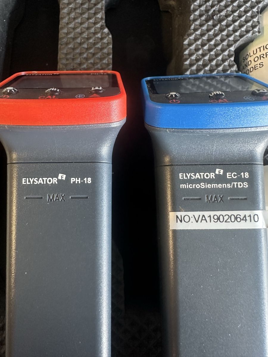 Misurare: PUROTAP Analysekoffer Elysator PH-18 und EC-18 – Usato da Zetzwil venduto da ZB05 1