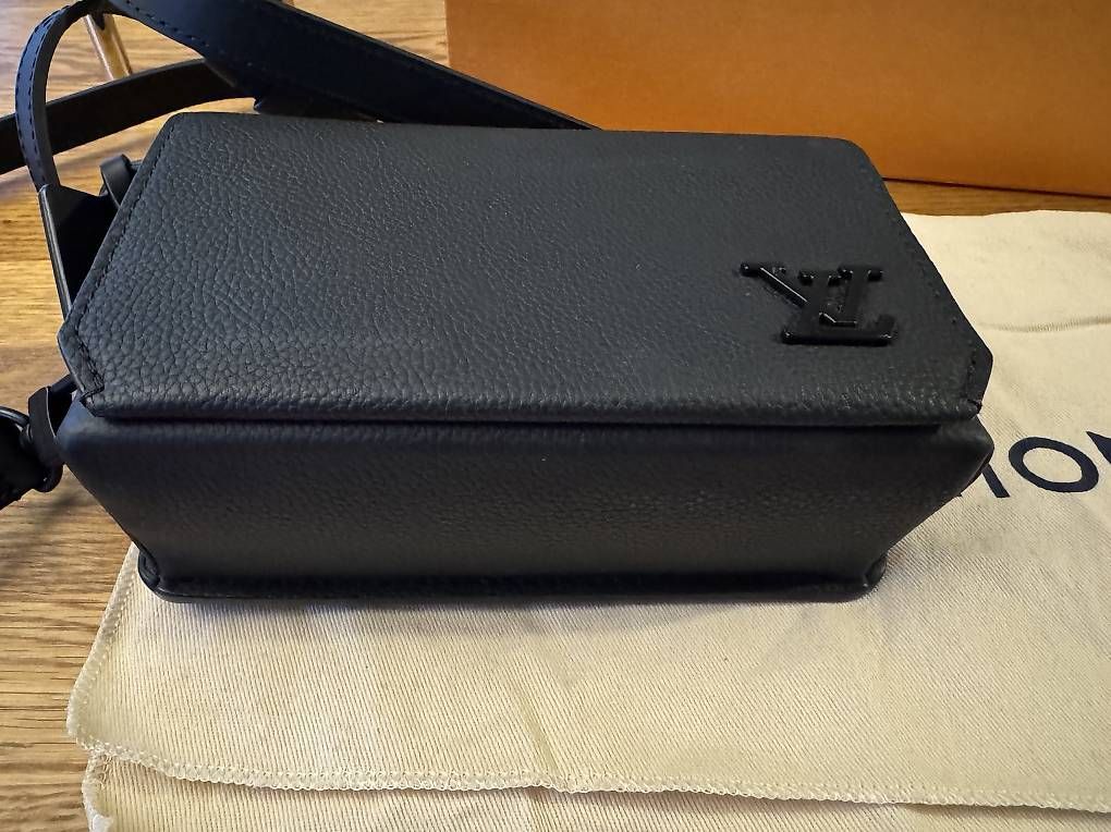 Borse: Louis Vuitton - Umhängetasche NEU – Usato da Winterthur venduto da val_8xw5 1