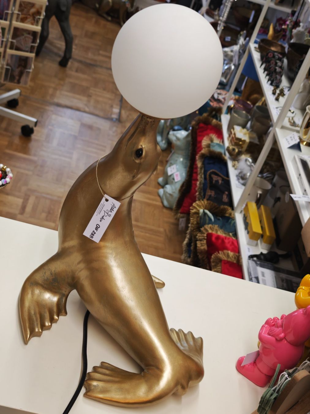 Lampade: Seehund / Robbe Lampe Gold – Nuovo e nell'imballaggio originale da Schaffhausen venduto da AtelierPudesco 1