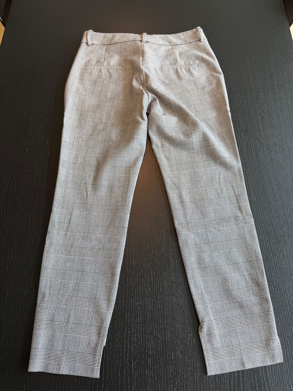 Zara Pantaloni: Elegante Damenhose mit Karomuster, Grösse 38 – Usato da Zürich venduto da rahelitas 1