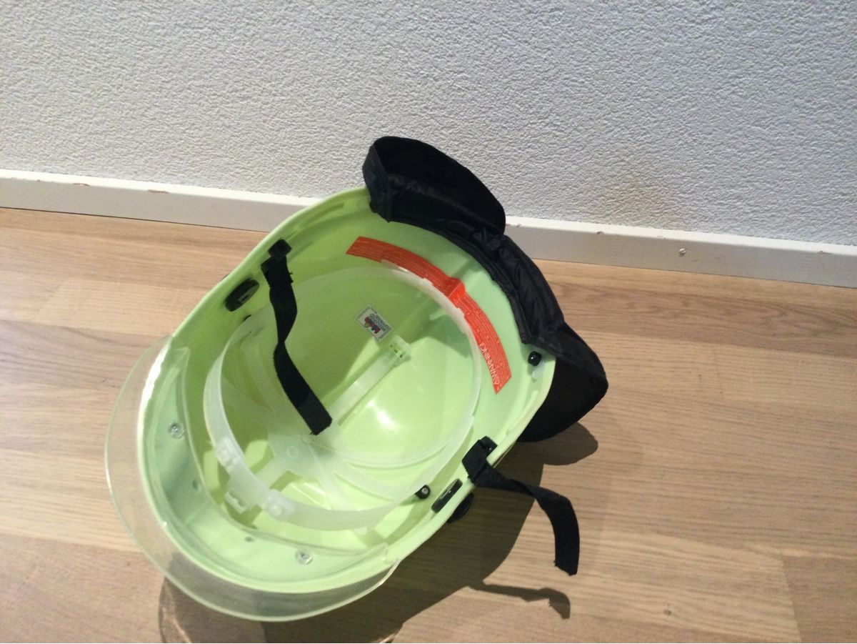 Giocattoli: Feuerwehrhelm – Usato da Muri AG venduto da Snow65 1