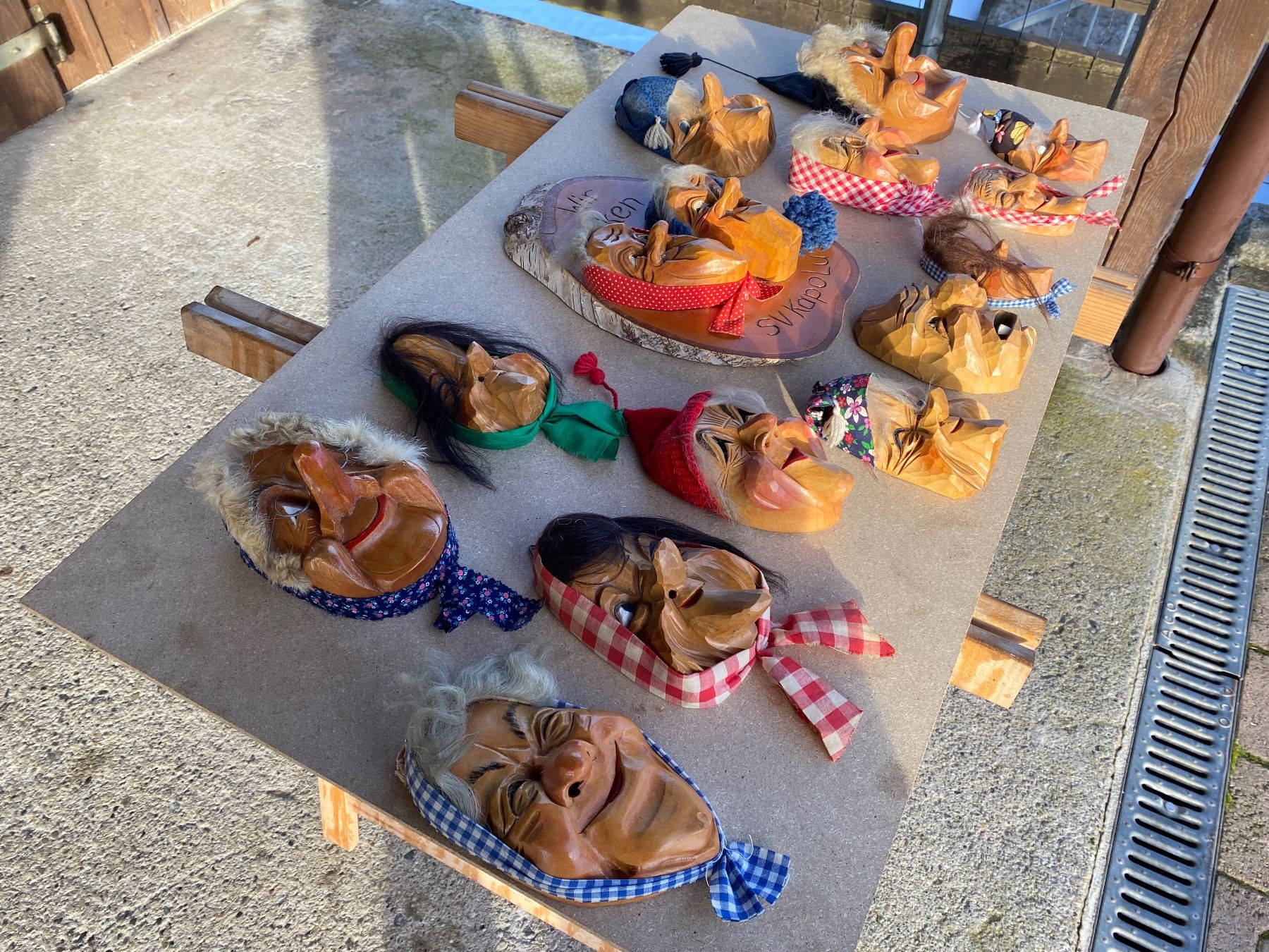 Altro in Antiquarato & Arte: schöne Krienser Holzmasken – Usato da Feldbach venduto da Olive1 2