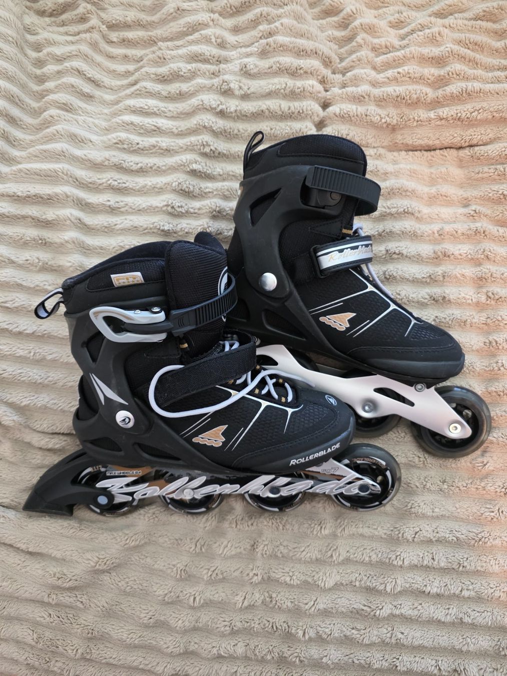 Pattini in linea & Pattini a rotelle: Rollerblade Inline Skates Neu – Nuovo (secondo la descrizione) da Oberentfelden venduto da softiratte 1
