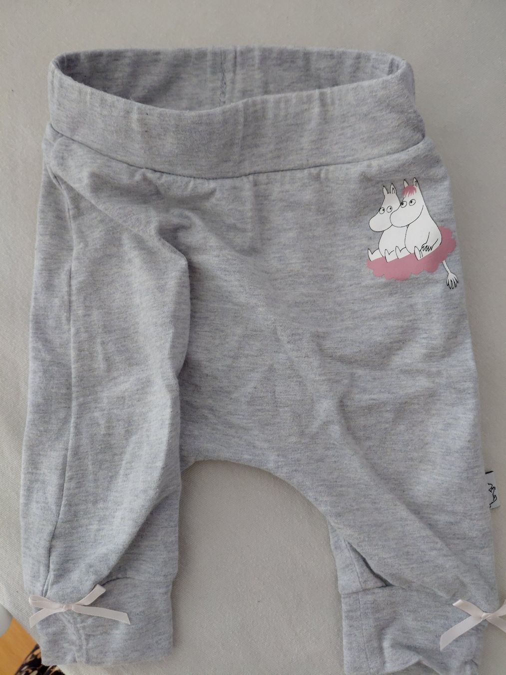 Pantaloni: Moomin Hose Gr. 62, bequem & süss – Usato da Teufen AR venduto da JanineSG
