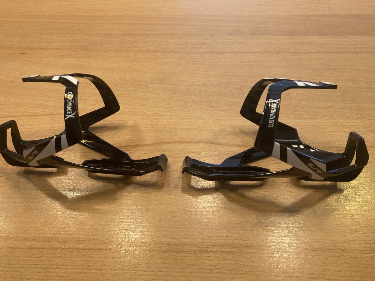 Ersatzteile: 2x CUSTOM RACE Flaschenhalter schwarz weiss – Gebraucht aus Laufenburg von Dinli02 1