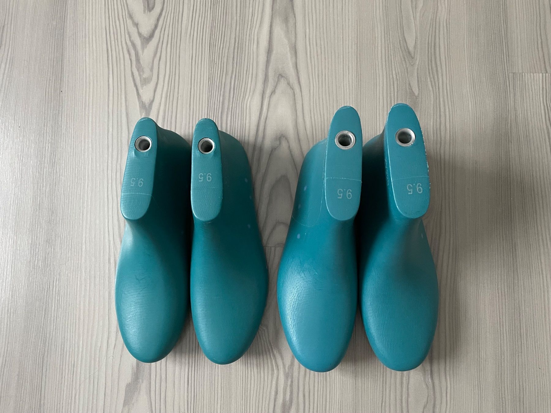 Scarpe da uomo: Kunststoff Schuhform (2x) – Usato da Freienwil venduto da weberjoel