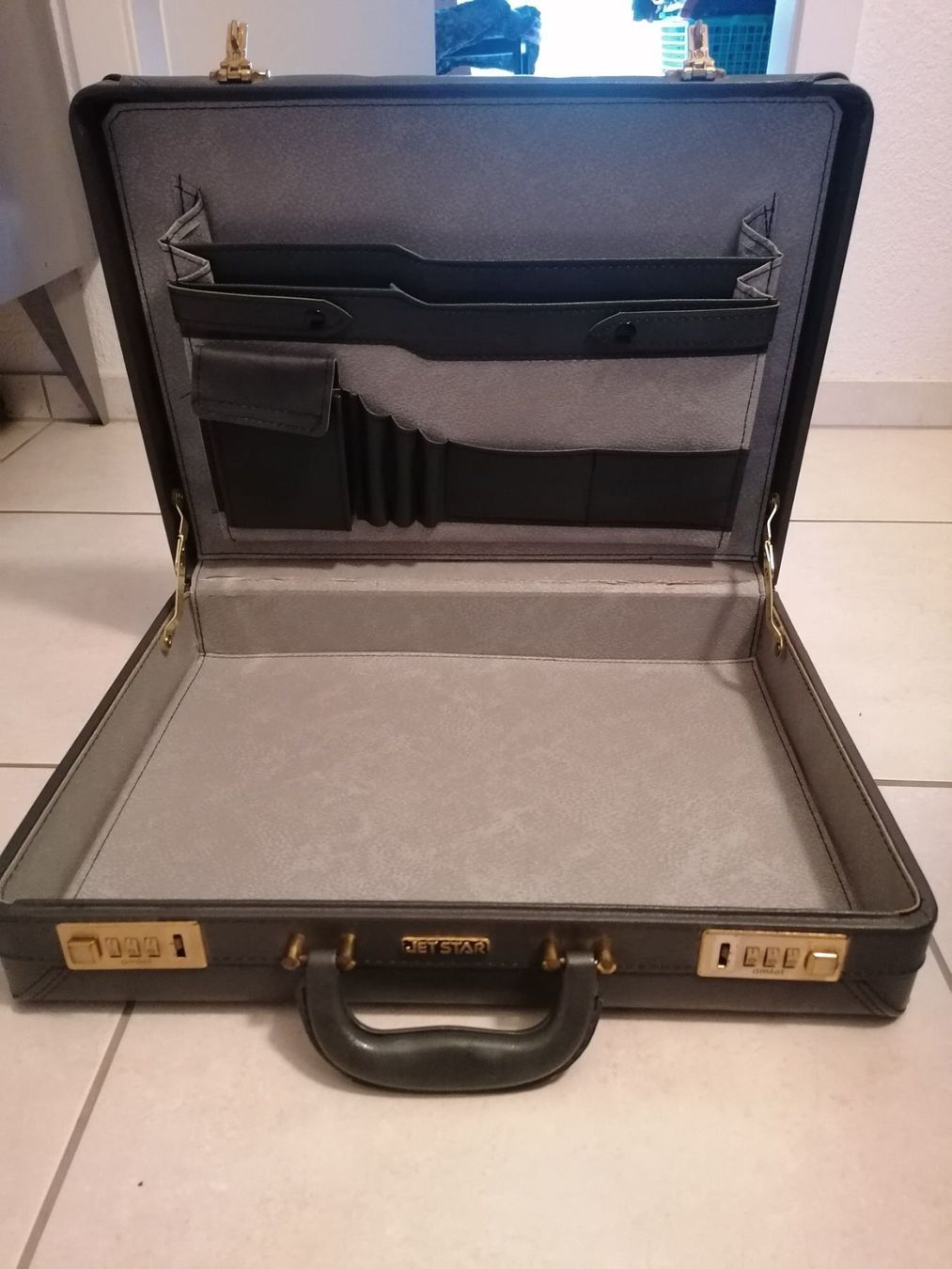 Valises & Sacs: Porte Document de la marque JETSTAR – D'occasion à Bern par Balharbour 3