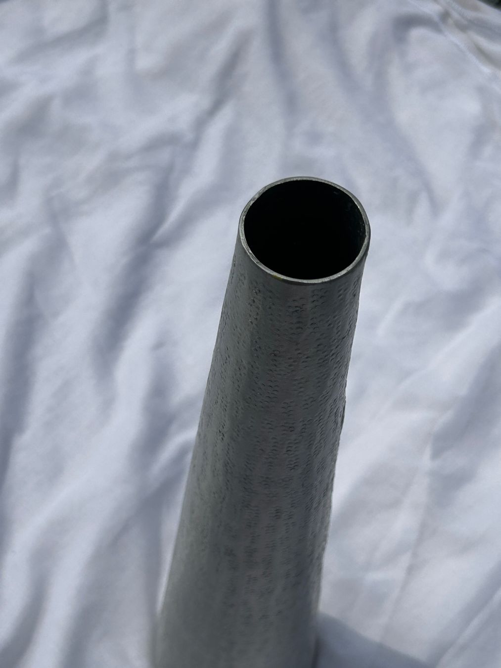 Vasi & Recipienti: Grosse Aluminium Statement Vase 51 cm modernes Design Boho – Usato da Regensdorf venduto da Spyke55 4