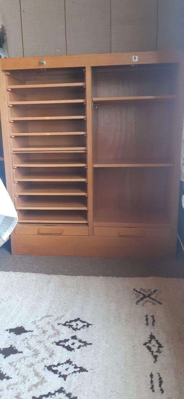 Armoires: Aktenschrank / Rollladenschrank – D'occasion à Seengen par zwirrli2 1