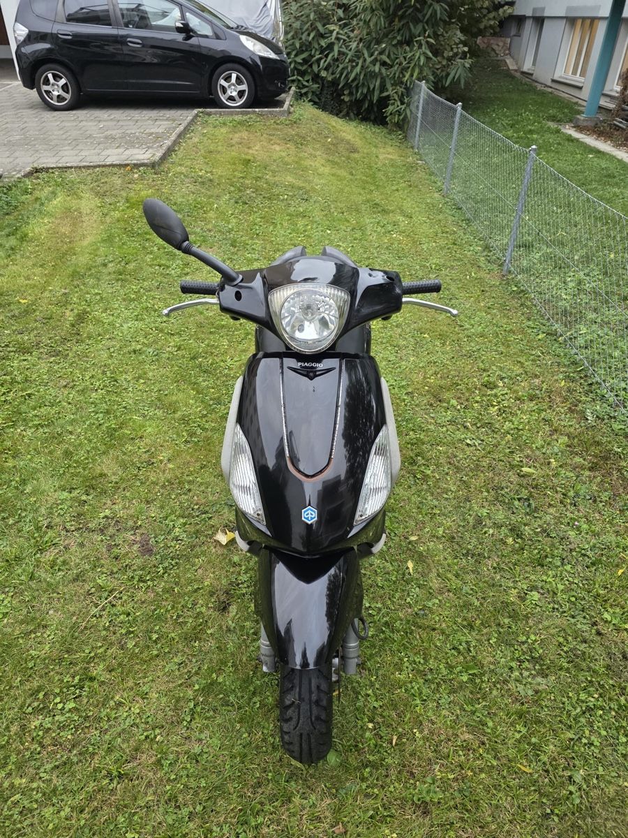 Piaggio Scooter: PIAGGIO FLY 125 CC – Usato da Winterthur venduto da Fabio_46 8
