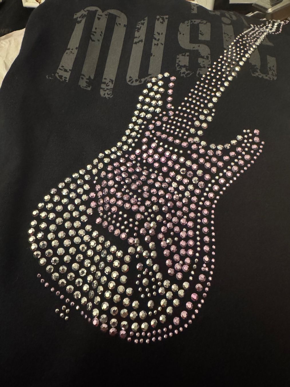 T-shirt: Tshirt Oberteil mit Glitzersteinen – Usato da Obfelden venduto da cesarina10 2
