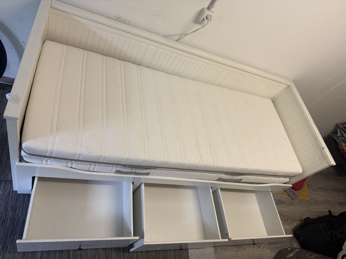 Letti: IKEA Hemnes bedbank – Usato da Ebikon venduto da V_to_VRadivojevic 3