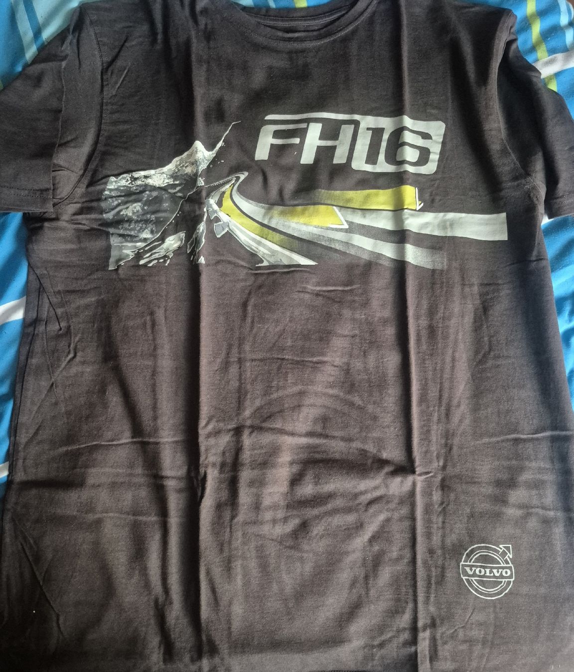 T-shirt: T Shirt volvo – Nuovo (secondo la descrizione) da Winznau venduto da Diabetes