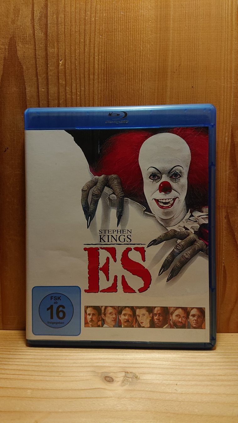 Tous les DVDs: Steven Kings ES auf Blu-Ray – D'occasion à Wilderswil par Exebub