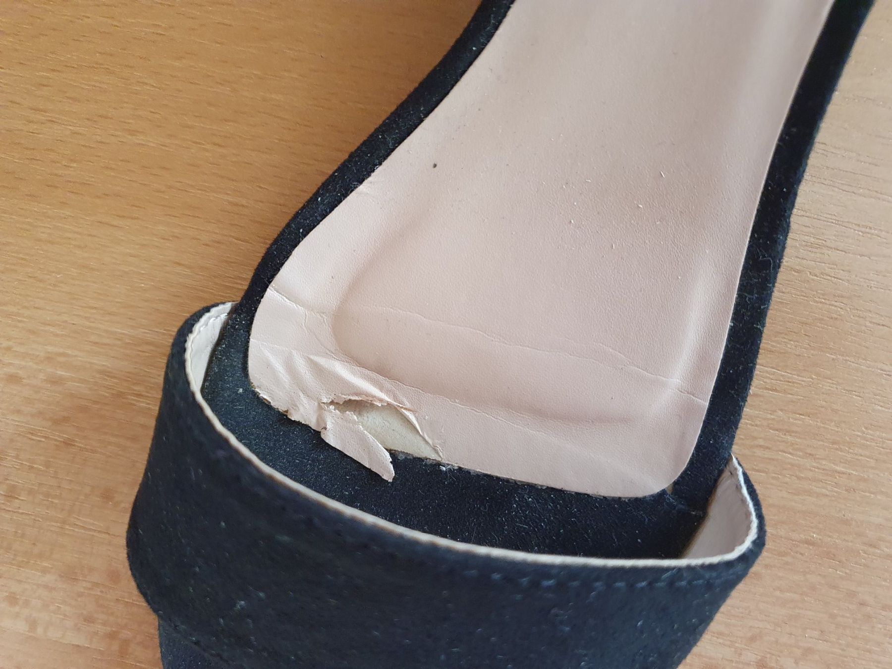 Scarpe da donna: Keilsandalen schwarz – Usato da Bärau venduto da schneider_lein 3