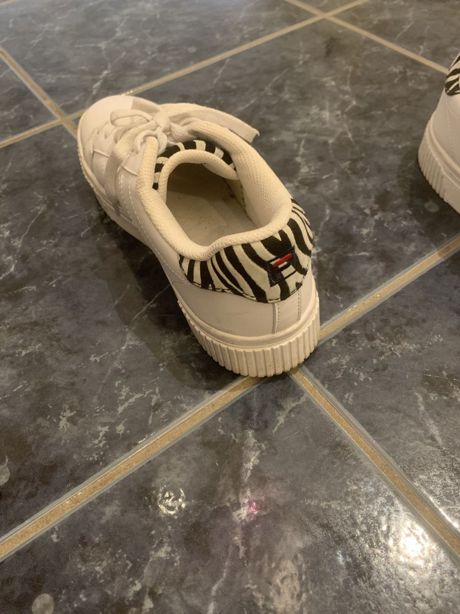 Fila Scarpe da donna: Baskets Fila zébrées taille 39 – Usato da Vétroz venduto da oce_ctz 2