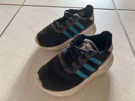 Adidas Schuhe Grösse 22