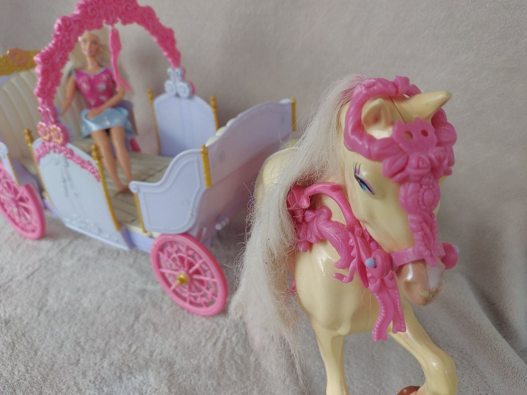 Giocattoli: Kutsche, Pferd und Barbie – Usato da Strengelbach venduto da Phorensic_30 2