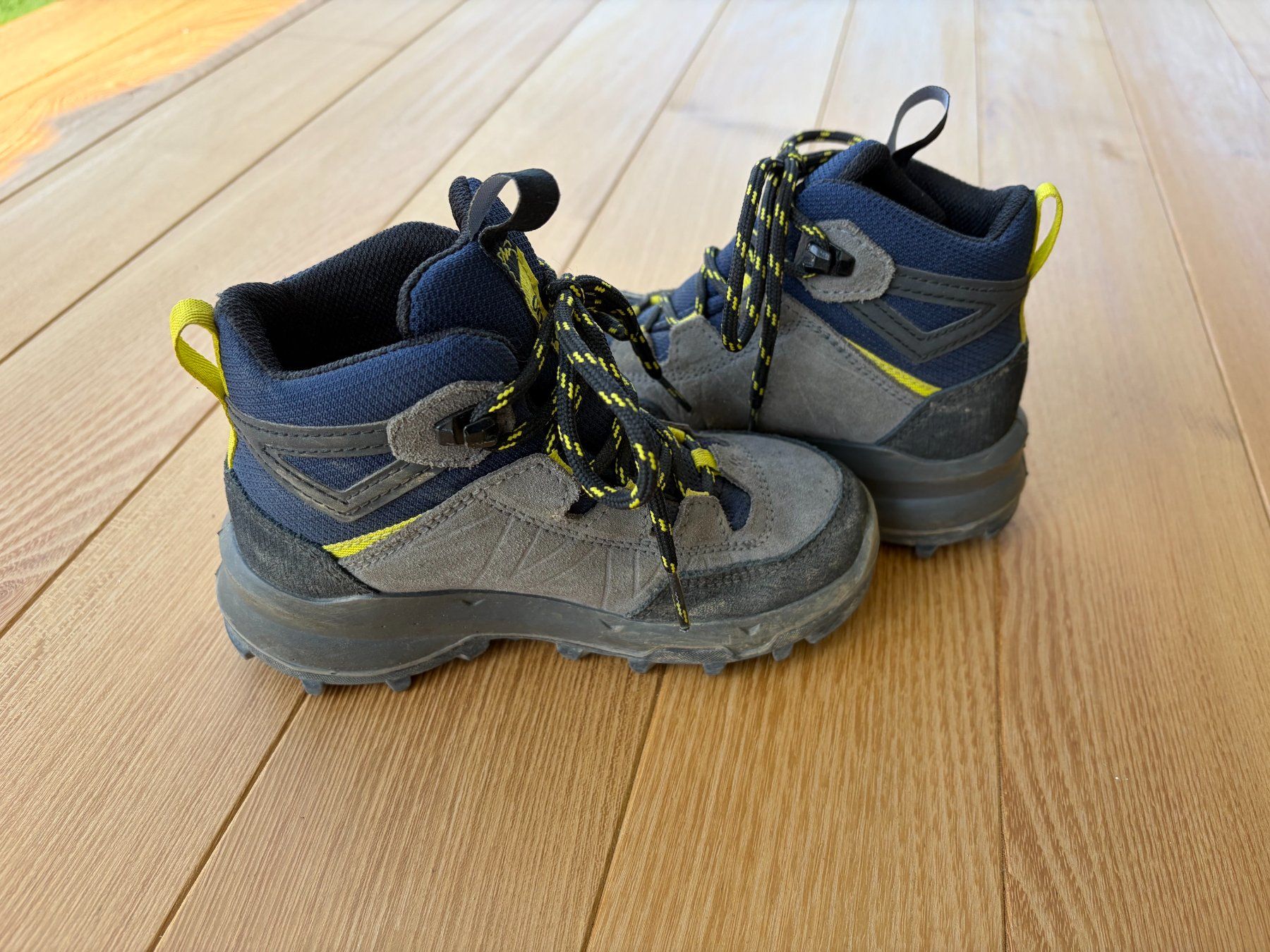 Decathlon Schuhe für Jungen: Wanderschuhe - Grösse 28 – Gebraucht aus Grüt (Gossau ZH) von javelin00 1