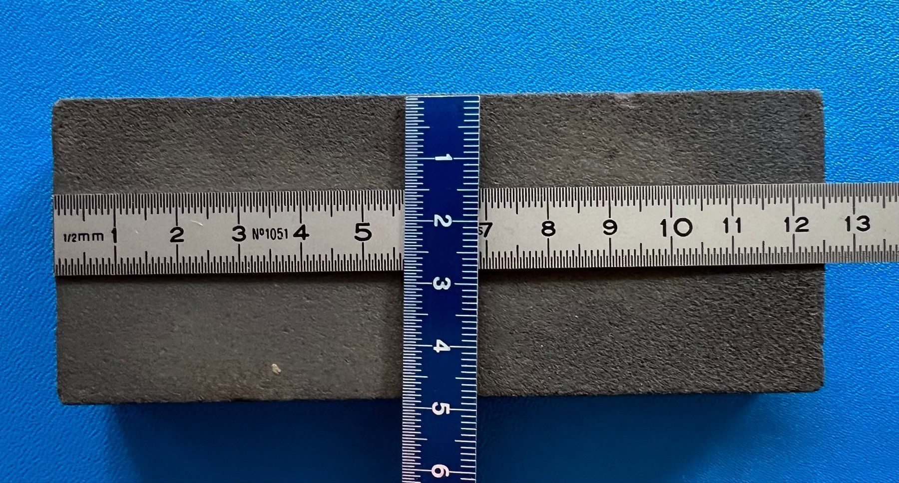Schleifen & Polieren: Schleifstein mit 2 Körnungen, 48 x 125 mm – Gebraucht aus Ostermundigen von iFonso 3