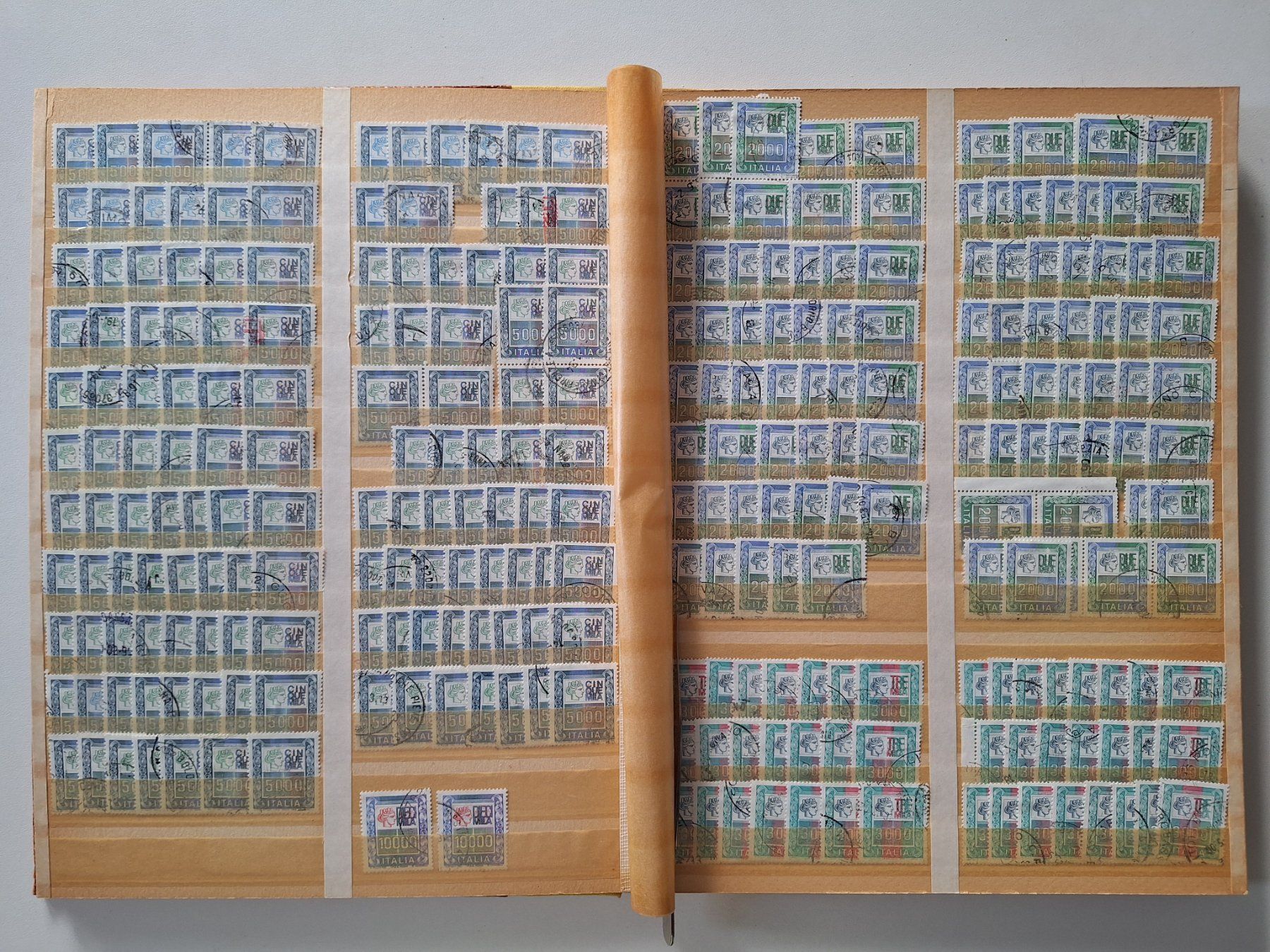 Alle Briefmarken: ITALIA - 16 Seiten Album – Gebraucht aus Sonvico von deca66 3