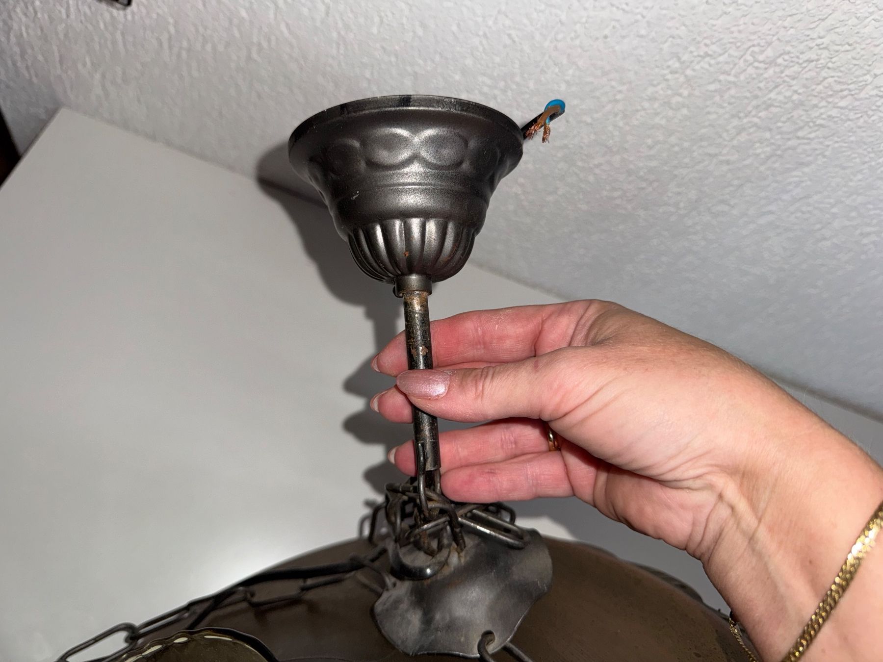 Lampadari & plafoniere: Antike Hängelampe, geschmiedeter Lampenschirm – Usato da Grosswangen venduto da Second_hand_paradise 4