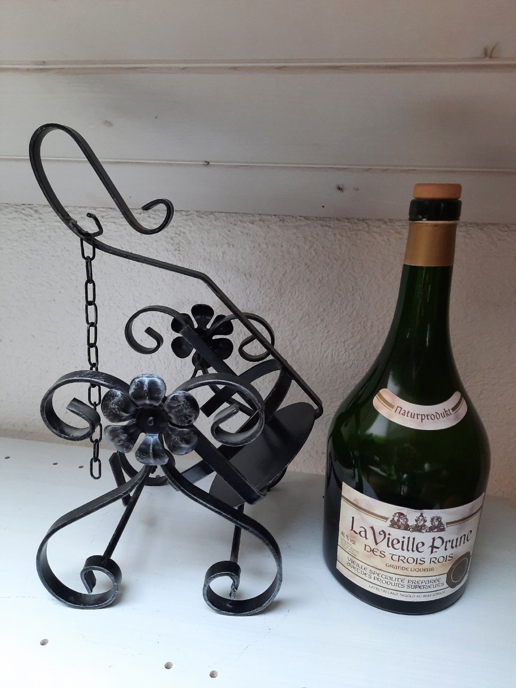 Portabottiglie: Vintage Schmiedeisengestell mit Schnapsflasche – Usato da Nottwil venduto da mar_jqm7 1