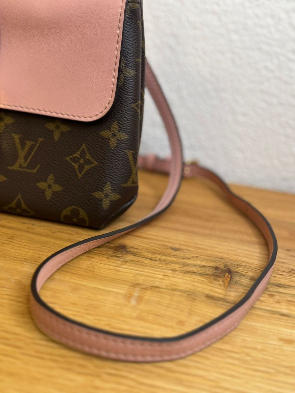 Louis Vuitton Borse da donna: Louis Vuitton Locky BB Rose - TOP Zustand – Usato da Oensingen venduto da TheBaggyClub 2