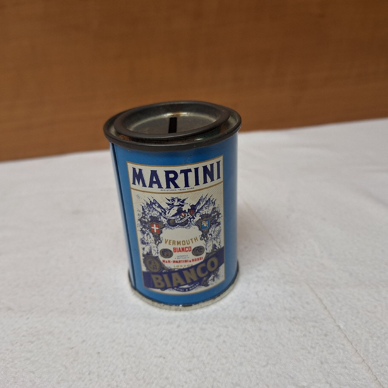 Salvadanai: Vintage Martini Spardose, Büchse Blech – Usato da Winterthur venduto da Goldpipau