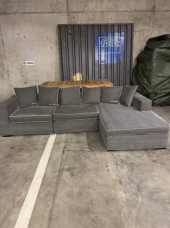 Riviera Maison Sofas: schönes sofa rivièra maison grau – Gebraucht aus Gümligen von 88happy